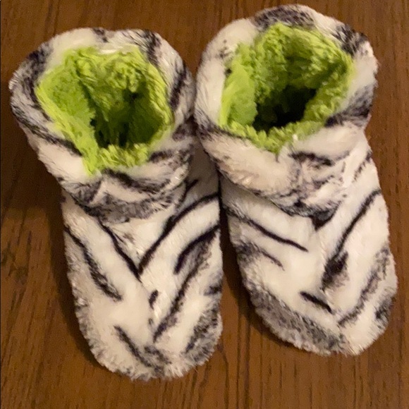 Dearfoams zebra slippers - Picture 1 of 4